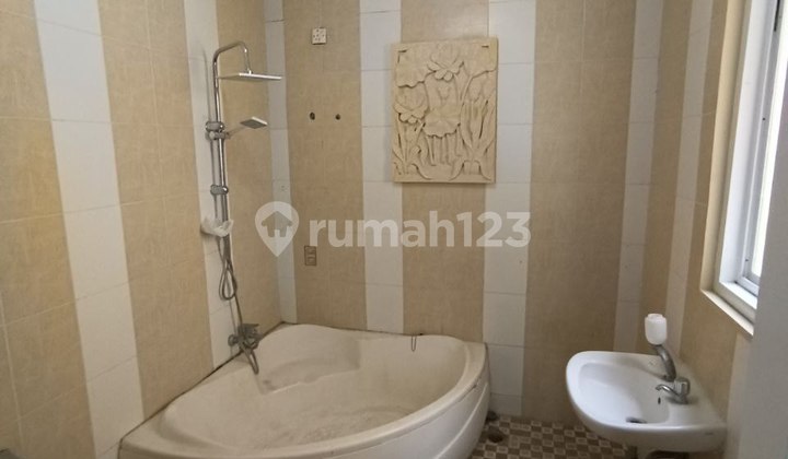 Dijual Rumah Lux Di K B P  2