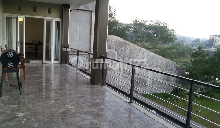 Dijual Rumah Harga Miring View Danau Langsung - Kota Baru Parahyangan