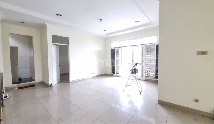 Disewakan Rumah Bagus Siap Huni di Singgasana Perdana 2