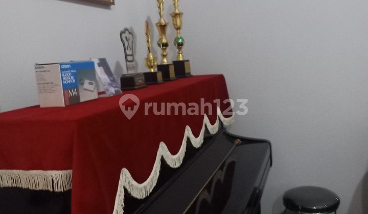 For Sale, Comfortable House at Sky-Diving Price in Kota Baru Parahyangan 2