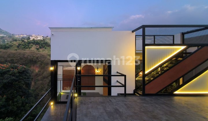 Dijual Villa Full Furnished Di Dago Village Lengkap Dengan Kolam Renang