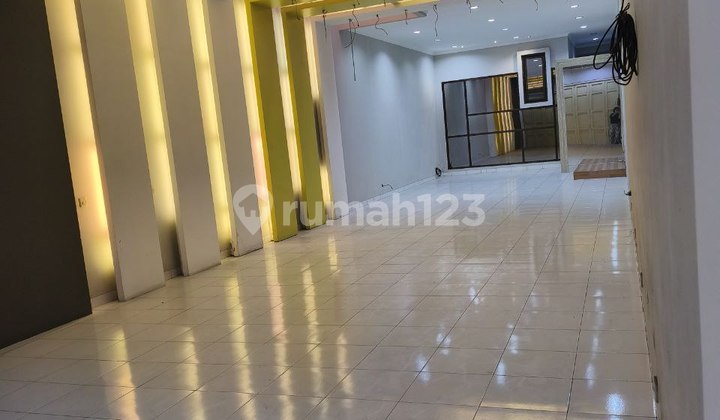 For Sale: 2.5-Story Shop House on Main Road Garut, Suitable for Bank/Office (Near BNI & BJB)