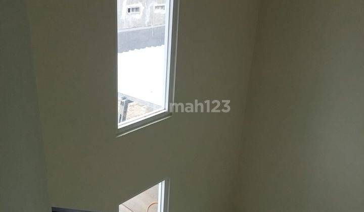 Rumah Baru Dekat Tangsel 2 Lantai Free biaya 3