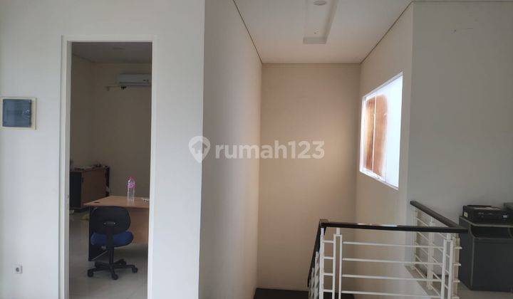 Rumah di Graha Family, Dukuh Pakis, Surabaya Baru 2 Lantai Utara 4