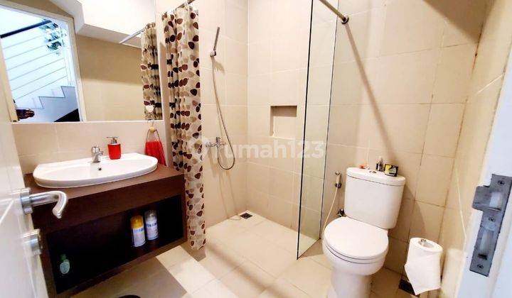 Rumah di Mansion, Pakuwon Indah Surabaya Sudah Renovasi SHM  16