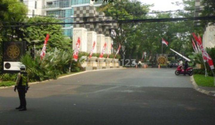 Apartemen Essence Darmawangsa Lantai Town House Aman Dan Nyaman 1