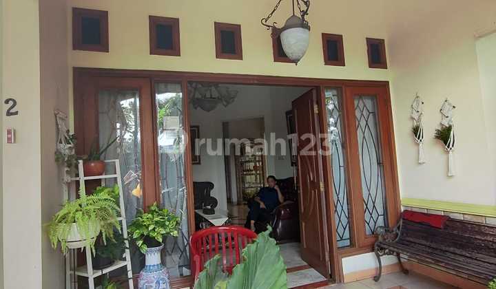 Affordable Luxury House on Jl. Raya Condet, Kramat Jati, East Jakarta Affordable Luxury House on Jl. Raya Condet, Kramat Jati, East Jakarta