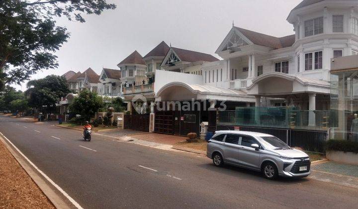 Rumah Mewah 2lt, 374m² Di Kota Wisata 2