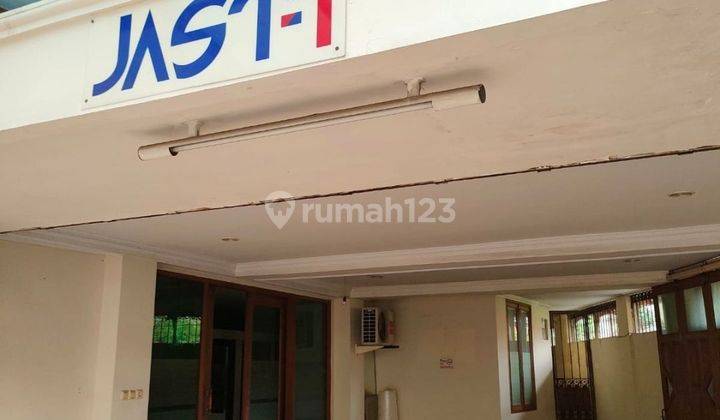 Rumah 2 Lantai Luas Dan Strategis Bisa Jadi Kantor 2