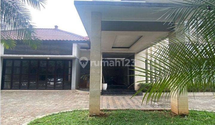 Rumah Cantik Tanah Luas +/- 1.300m Strategis Dan Ada Kolam Renang 1