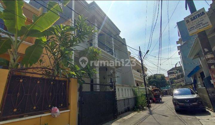 Rumah 2 Lantai Mewah Dan Murah Lokasi Strategis 2