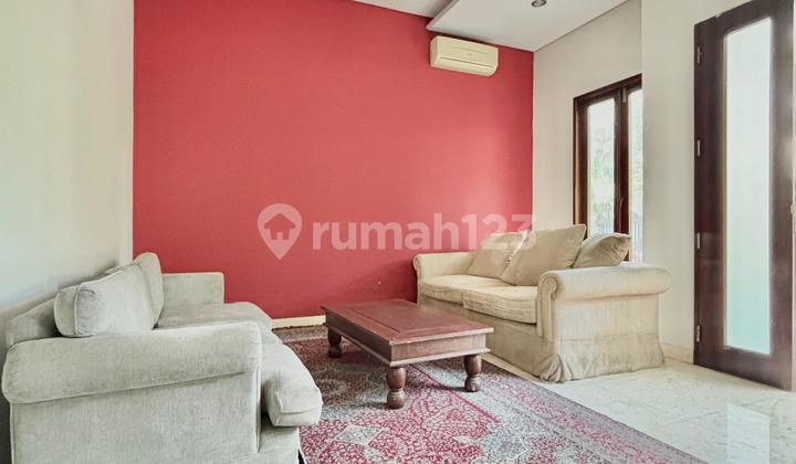Disewakan Rumah bisa untuk Kantor Lokasi Strategis Area Kemang 2