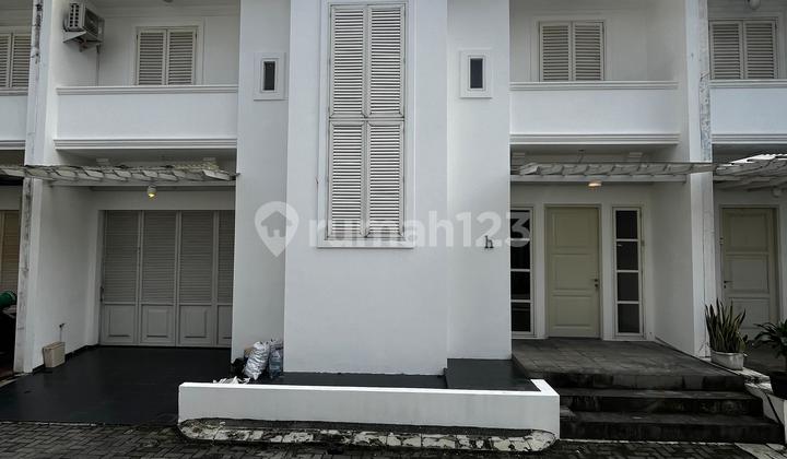 Disewakan Rumah Cocok untuk Hunian Dalam Cluster Area Kemang Disewakan Rumah Cocok untuk Hunian Dalam Cluster Area Kemang