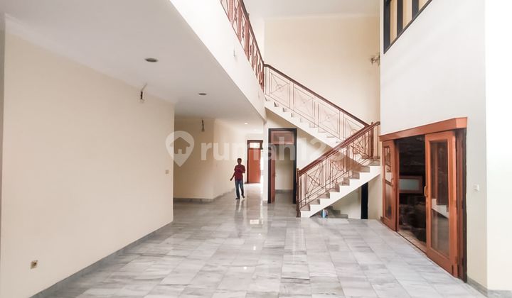 Ready-to-Occupy Rental House in Cilandak Flood-Free with SHM 2