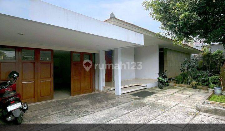 Di Jual Rumah Kemang Jakarta Selatan Halaman Luas 2