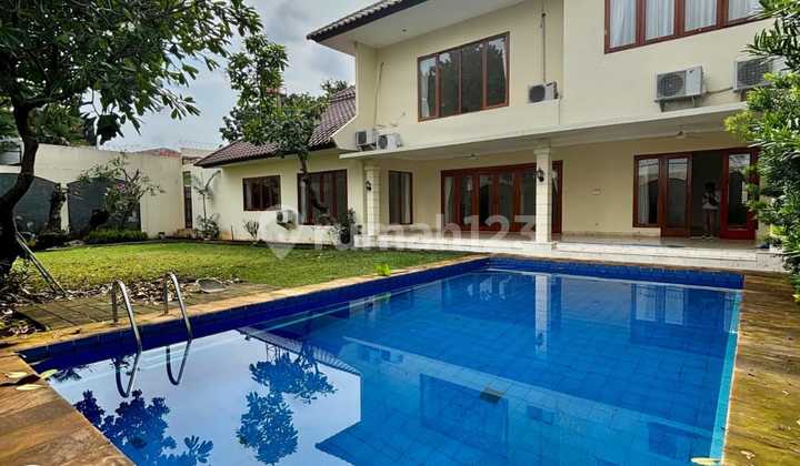 Rumah Disewa Siap Huni2 Lantai Area Kemang Barat Semi Furnished