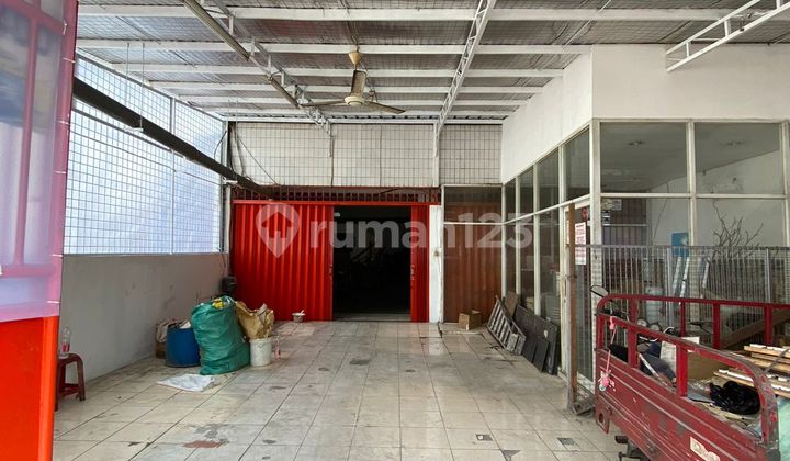 FOR SALE! ATTACHED SHOP HOUSE IN KEMAYORAN (DIRECT OWNER) FOR SALE! ATTACHED SHOP HOUSE IN KEMAYORAN (DIRECT OWNER)