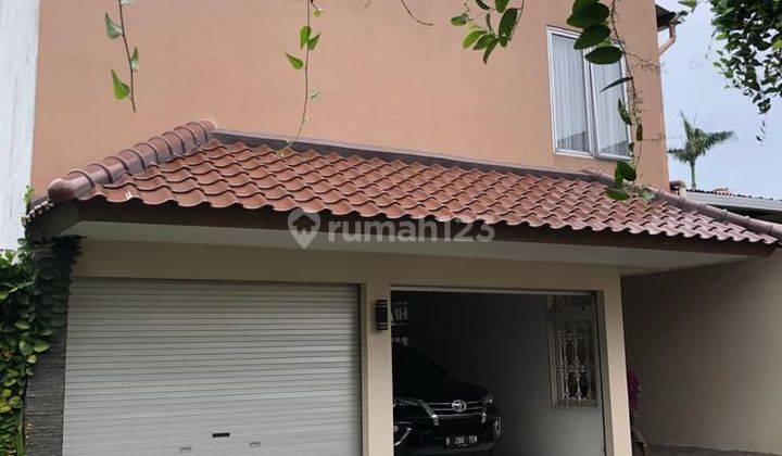 Cirendeu  Ciputat  rumah cantik jual cepat  rumah Cantik siap huni  2