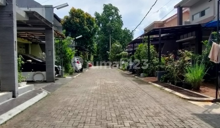 Dijual Rumah di Dekat Mitra 10 Pondok Betung Tangerang Selatan