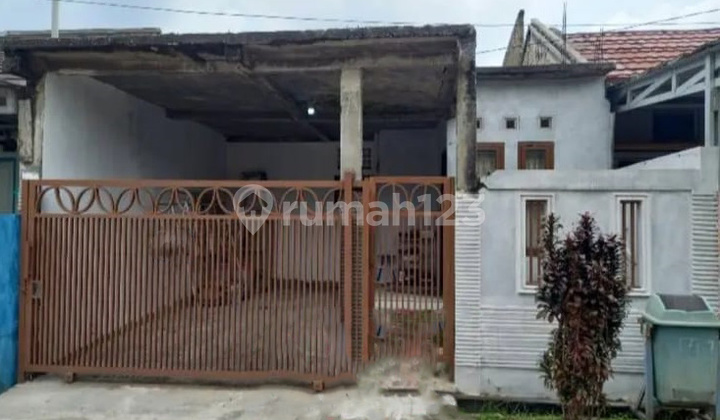 Hotsale! Rumah Lokasi Strategis dengan Lingkungan Asri @Bambu Apus, Pamulang.