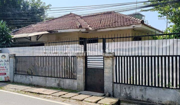 Dijual Rumah Dengan Taman Luas Lokasi Pinggir Jalan di Bintaro Jaksel 1