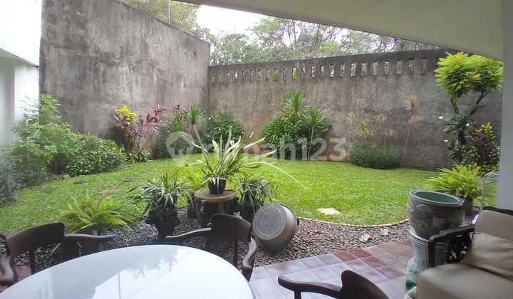 Sturdy Built House and Spacious Yard @Garuda. Sturdy Built House and Spacious Yard @Garuda.