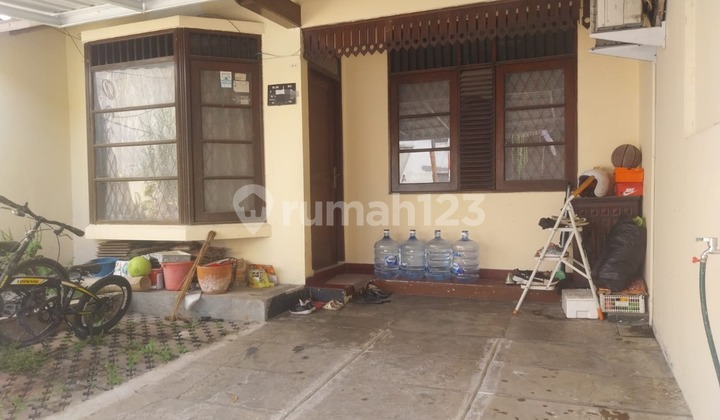 Rumah Minim Renov Di Kepodang Bintaro Sektor 2