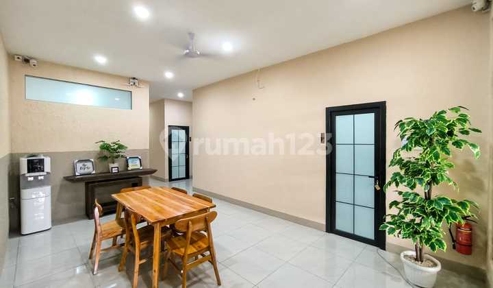 Best Deal! Kos Kosan 15 Pintu di Pinggir Jalan Lokasi Strategis @Pondok Pinang, Jakarta Selatan