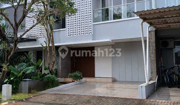 Rumah Semi Furnished di Lumina Bintaro Sektor 9