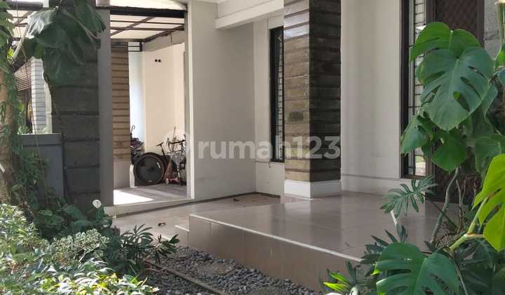 Rumah Rapi Di Cluster Emerald Bintaro District 9 Dekat Tol Parigi