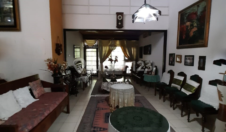 Ready-to-Occupy House and Spacious Yard @Bintaro 1