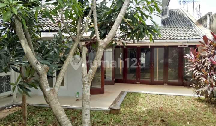 Spacious House in Bintaro Sector 9. Best Deal!