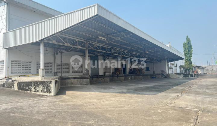 FOR RENT Ready-to-Use Warehouse with Loading Dock Facility in Margomulyo, West Surabaya