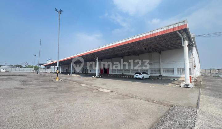 FOR RENT Ready-to-Use Warehouse with Loading Dock Facility in Margomulyo, West Surabaya