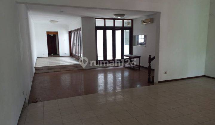 Rumah 2 Lantai Terawat Dekat Dengan Scbd, Senopati, Jl. Cipaku 1