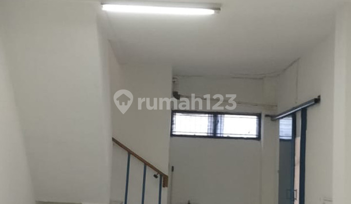 4.5-Story Shophouse for Sale on Jalan Fatmawati Raya, Cilandak 4.5-Story Shophouse for Sale on Jalan Fatmawati Raya, Cilandak