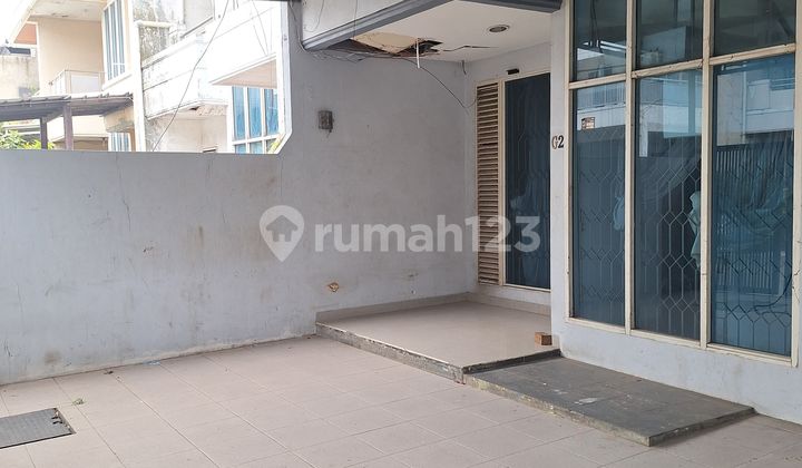 Rumah Siap Huni Di Taman Modern Jakarta Timur Rumah Siap Huni Di Taman Modern Jakarta Timur