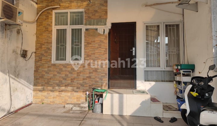 Rumah Mungil Di Bcs Kelapa Gading