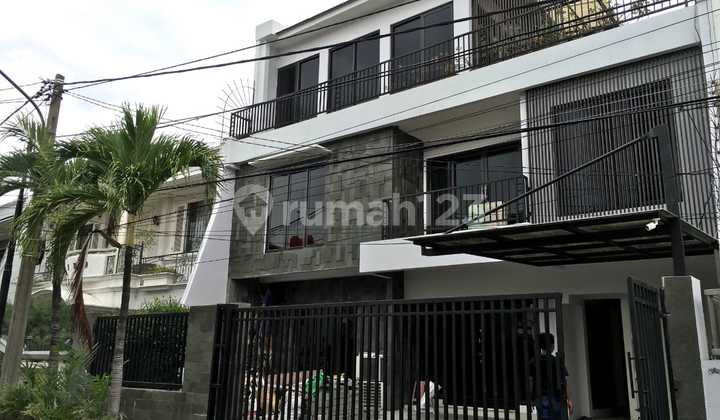 Ready-to-Live House in Janur Elok, Kelapa Gading, North Jakarta