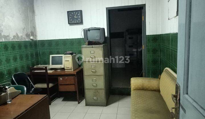 Gudang Luas Masuk Truk Besar di Mohamad Toha 13