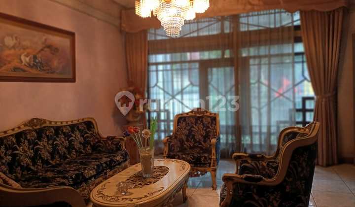 Rumah Luas Banget Ada Carport Dan Garasi di Mohamad Toha Rumah Luas Banget Ada Carport Dan Garasi di Mohamad Toha