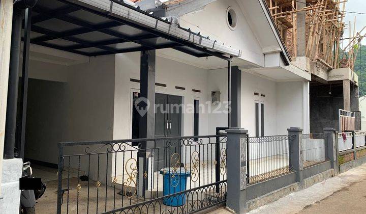 Rumah Minimalis Cantik di Sukamaju, Cimahi 1