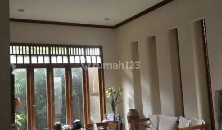 Dijual Rumah Bagus Terawat Dekat Ke Pusat Kota di Dewi Sartika 2