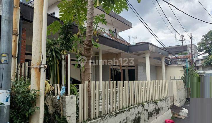 Rumah Luas Ada Banyak Kamar Cocok Dijadikan Kost di Regol 1