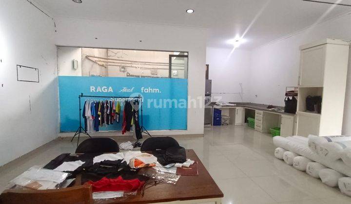 Rumah 2 Lantai Bisa Untuk Tempat Usaha di Batununggal 1