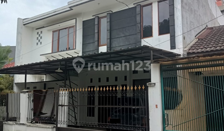 Rumah Ada Banyak Kamar Siap Huni di Taman Kopo Indah 1