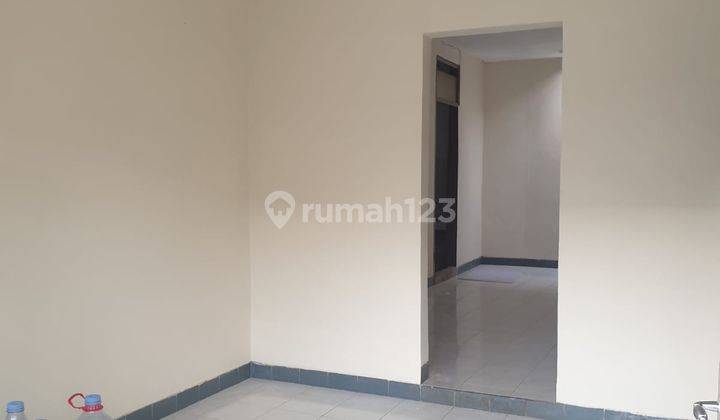 Rumah Minim Renovasi di Taman Kopo Indah 1 2