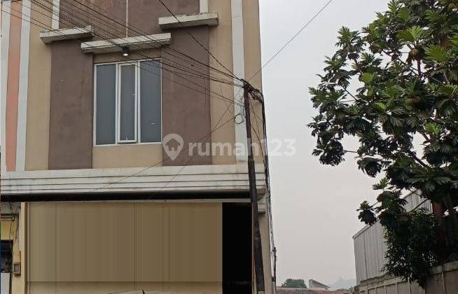 Ruko + Rumah Ada 2 Muka Strategis di Nanjung 1