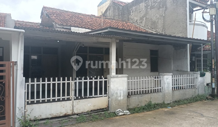 House with a strategic location near Kopo Highway in Taman Kopo Indah 1
