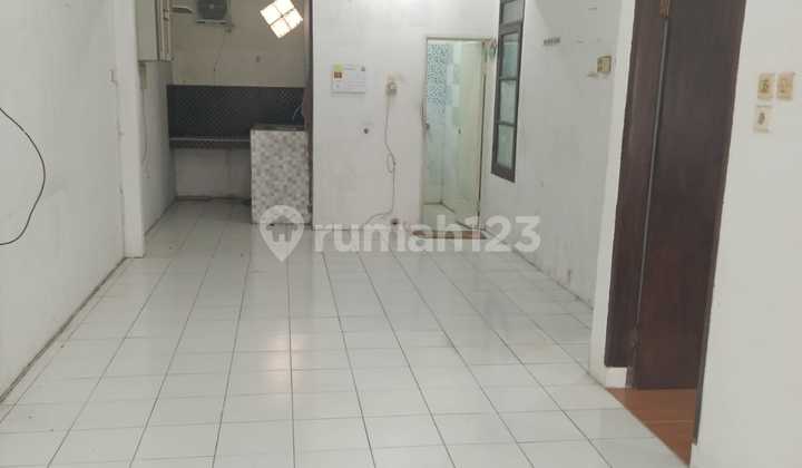 Rumah Siap Huni Lokasi Strategis di Taman Kopo Indah 2 2